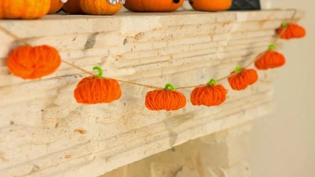 Yarn Halloween Pumpkin Garland Design Improvised