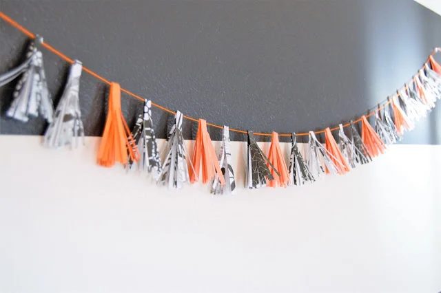 direct Paper Tassle Garland Mommy Cusses