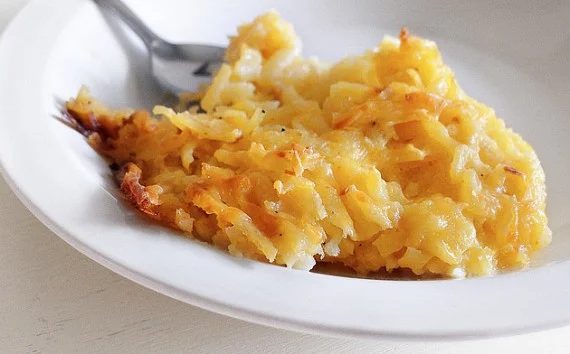 Christmas is a fun and magical day to be with family. Make it even more speical by making something delicious for breakfast. Here are 20 Tantalizing Christmas Breakfast options - T
