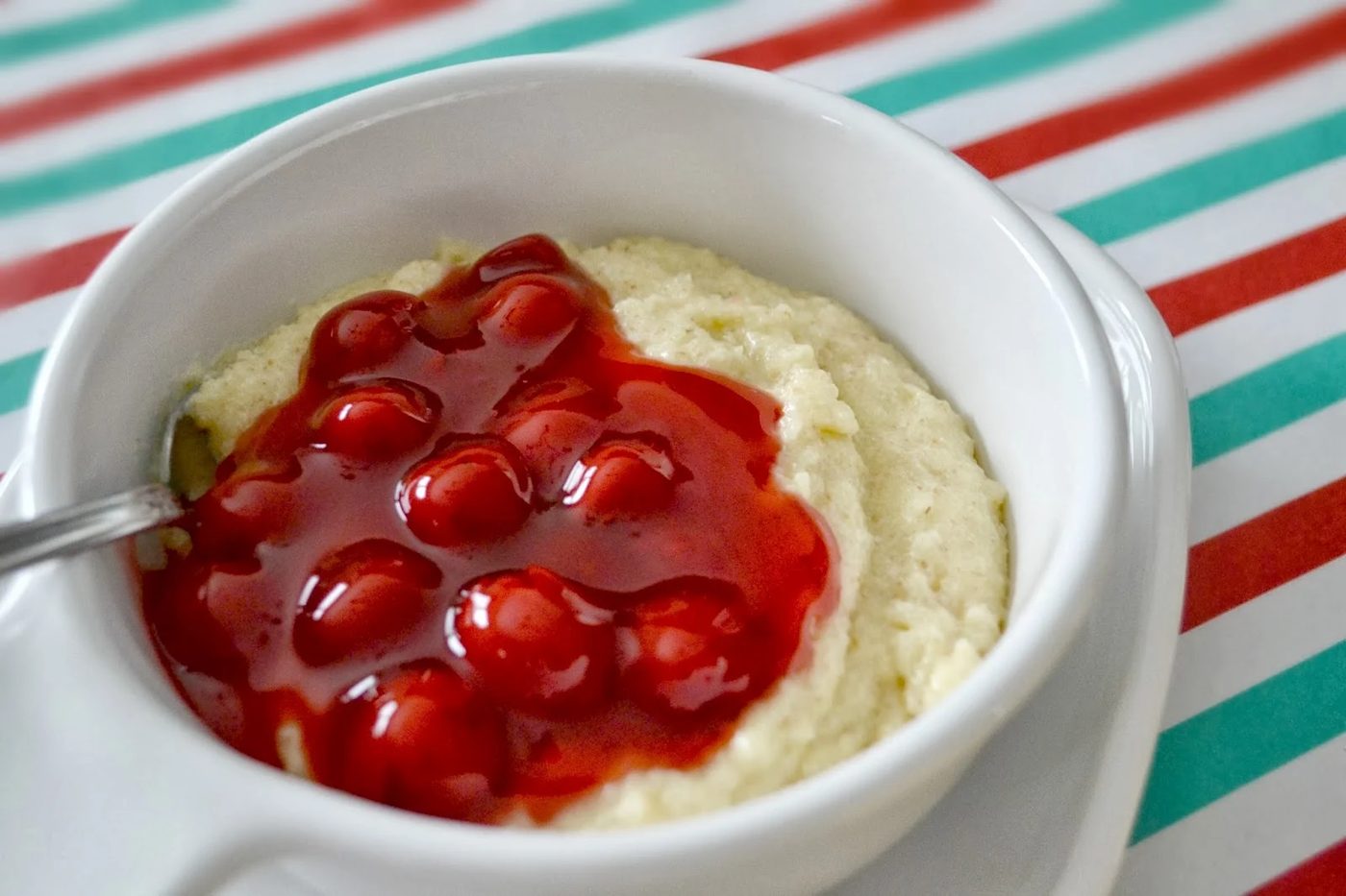Christmas is a fun and magical day to be with family. Make it even more speical by making something delicious for breakfast. Here are 20 Tantalizing Christmas Breakfast options - T