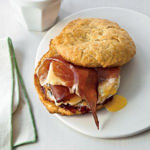 Christmas is a fun and magical day to be with family. Make it even more speical by making something delicious for breakfast. Here are 20 Tantalizing Christmas Breakfast options - T