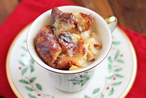 Christmas is a fun and magical day to be with family. Make it even more speical by making something delicious for breakfast. Here are 20 Tantalizing Christmas Breakfast options - T