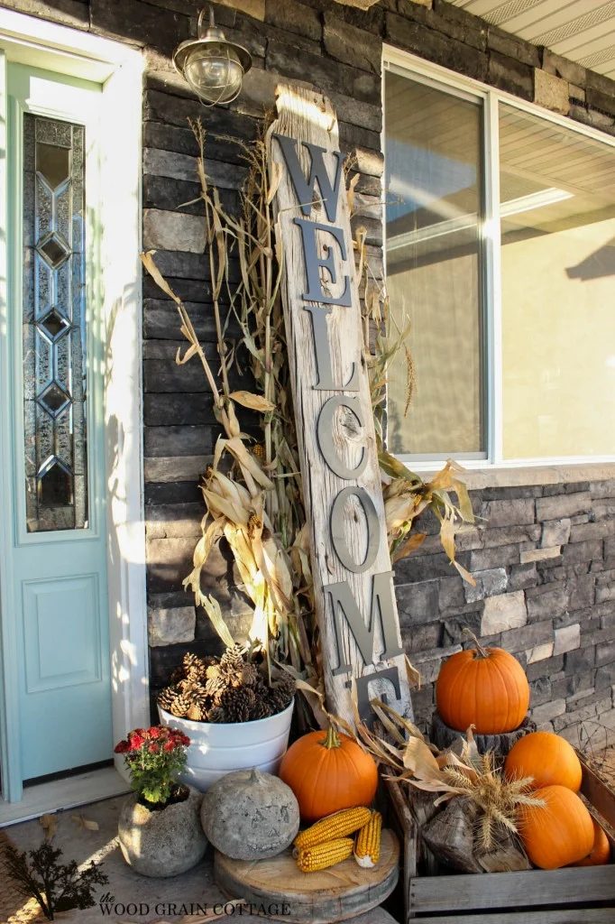 Transition From A Halloween Porch To A Thanksgiving Porch With A Few direct Changes 22 Festive Thanksgiving Porches Featured On Bekob Com