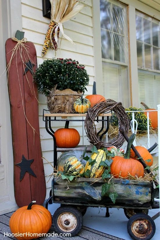 Transition From A Halloween Porch To A Thanksgiving Porch With A Few direct Changes 22 Festive Thanksgiving Porches Featured On Bekob Com