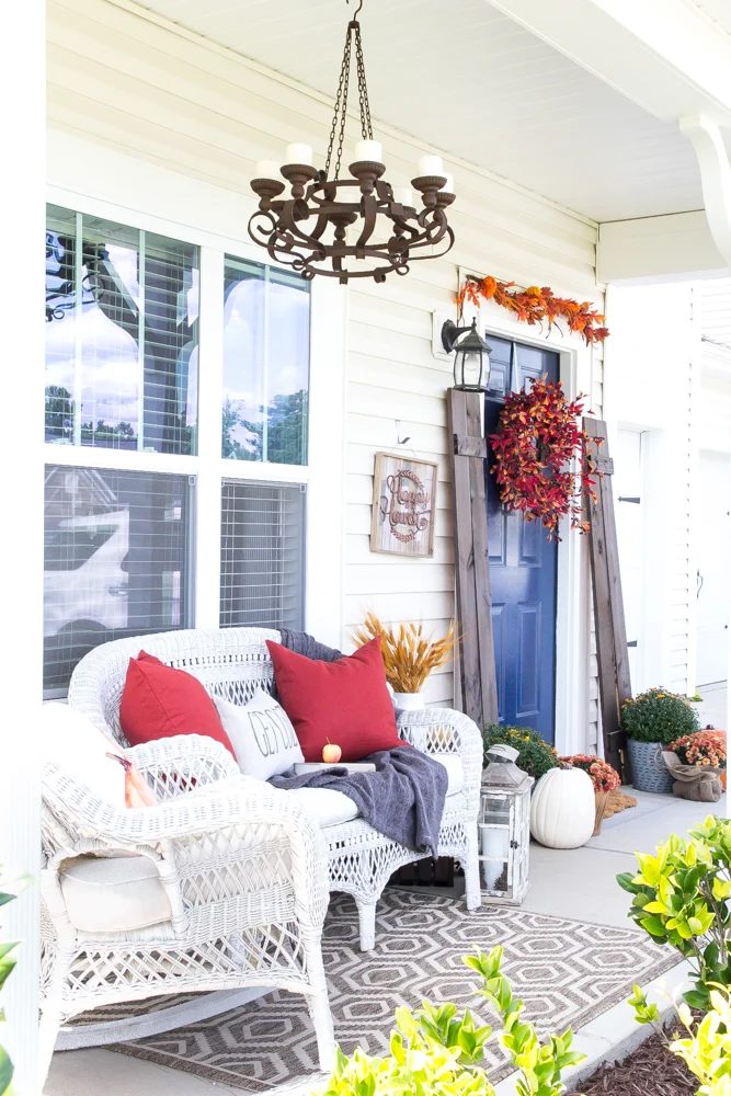 Transition From A Halloween Porch To A Thanksgiving Porch With A Few direct Changes 22 Festive Thanksgiving Porches Featured On Bekob Com