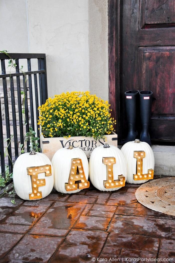 Transition From A Halloween Porch To A Thanksgiving Porch With A Few direct Changes 22 Festive Thanksgiving Porches Featured On Bekob Com