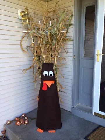 Transition From A Halloween Porch To A Thanksgiving Porch With A Few direct Changes 22 Festive Thanksgiving Porches Featured On Bekob Com