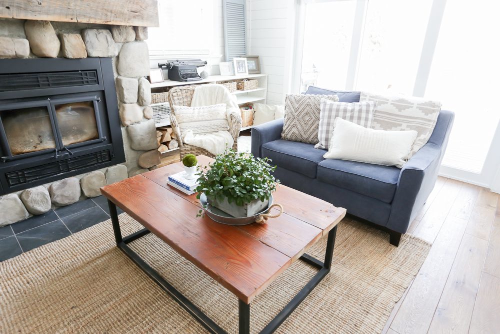 Handmade Reclaimed Wood Coffee Table 15