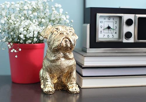 Gold is back and here to stay! Here are 25 vivid gold leaf Handmade projects to inspire you to gold leaf something in your home! 25 solid Gold Leave Handmade Projects via @tipsahol