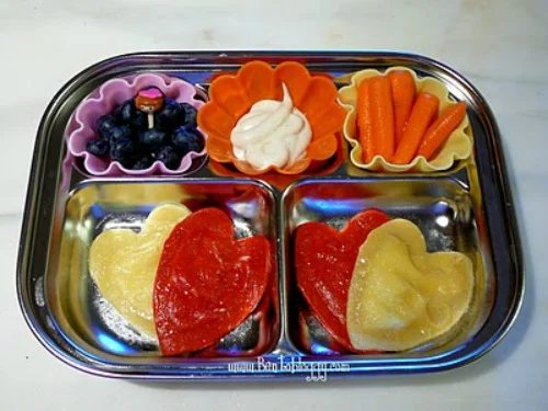 Ravioli bento box option for lunch