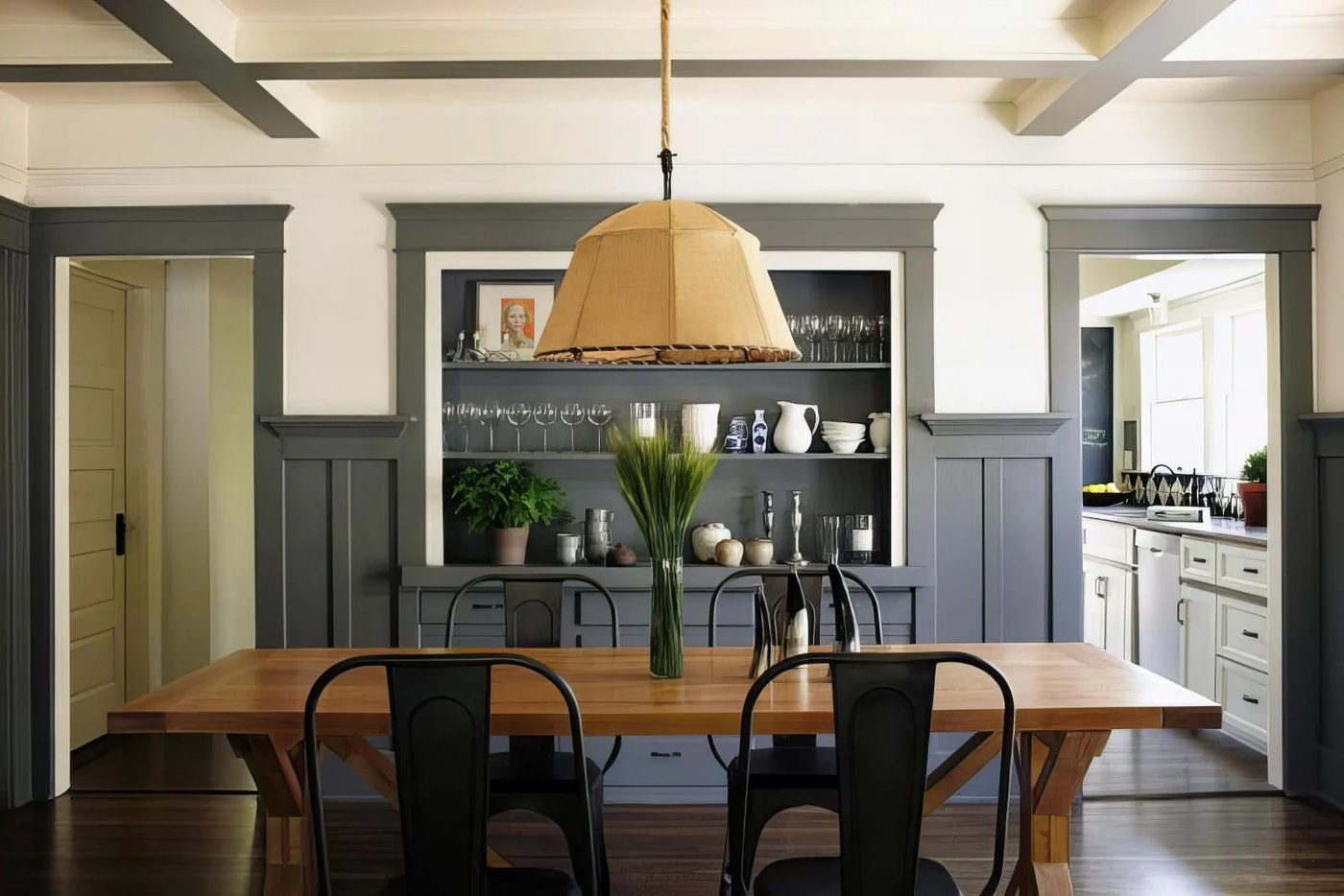 5 Charcoal Gray Trim Creamy White Walls 110824