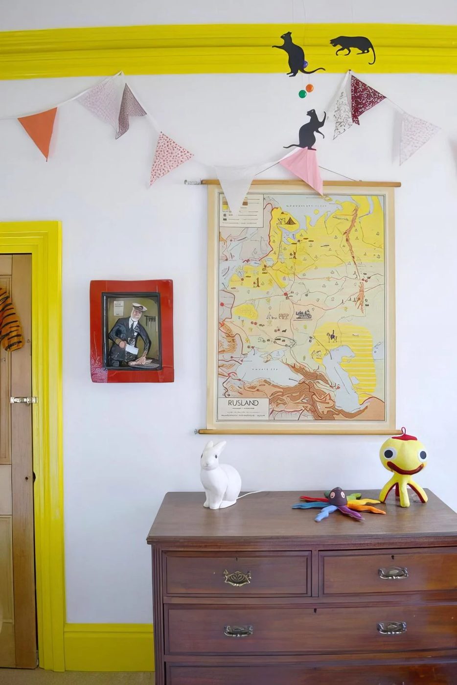 16 Bright Trim Yellow Trim Kids Room 110451
