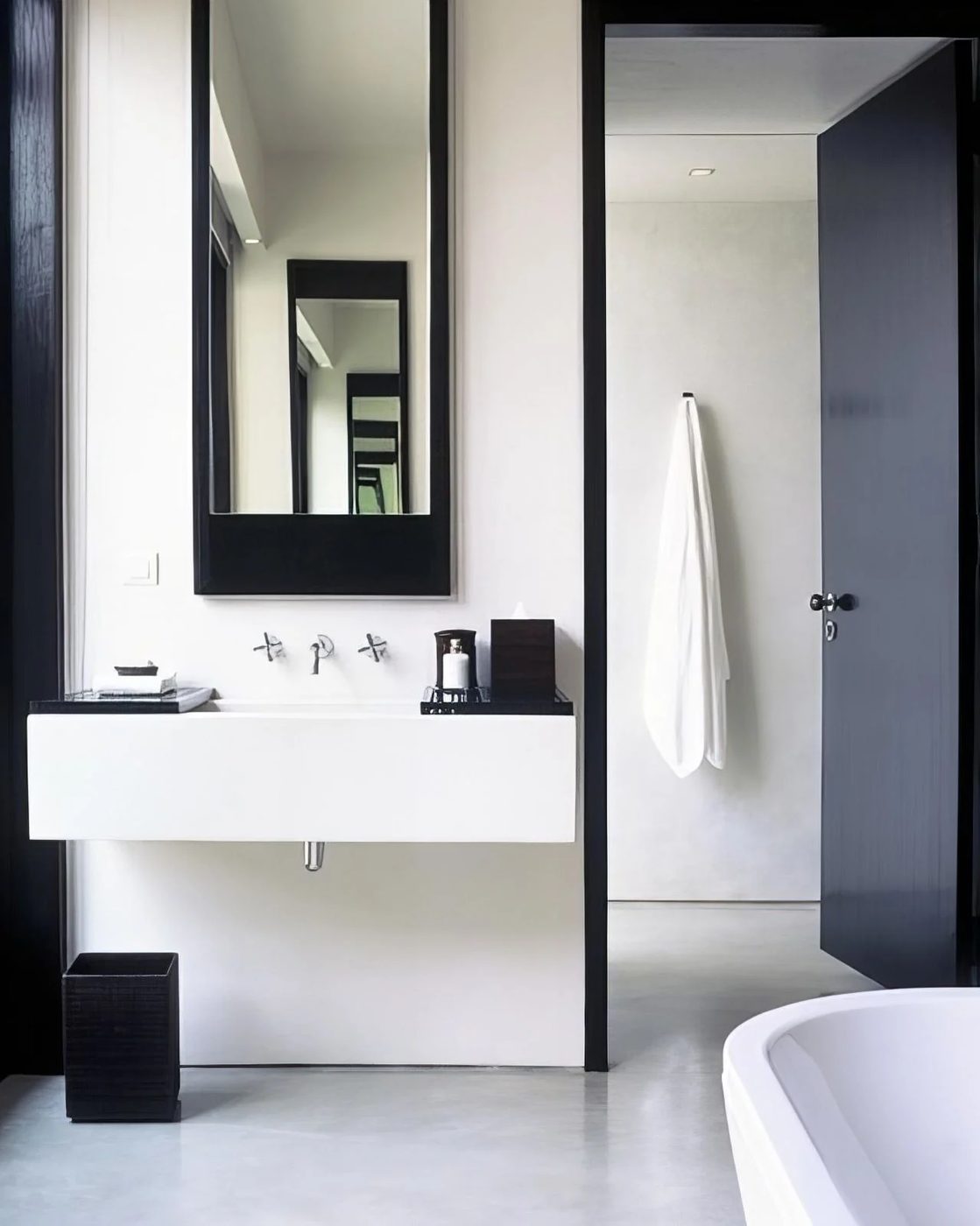 21 Modern Bathroom Black Trim Mirror Door 110434