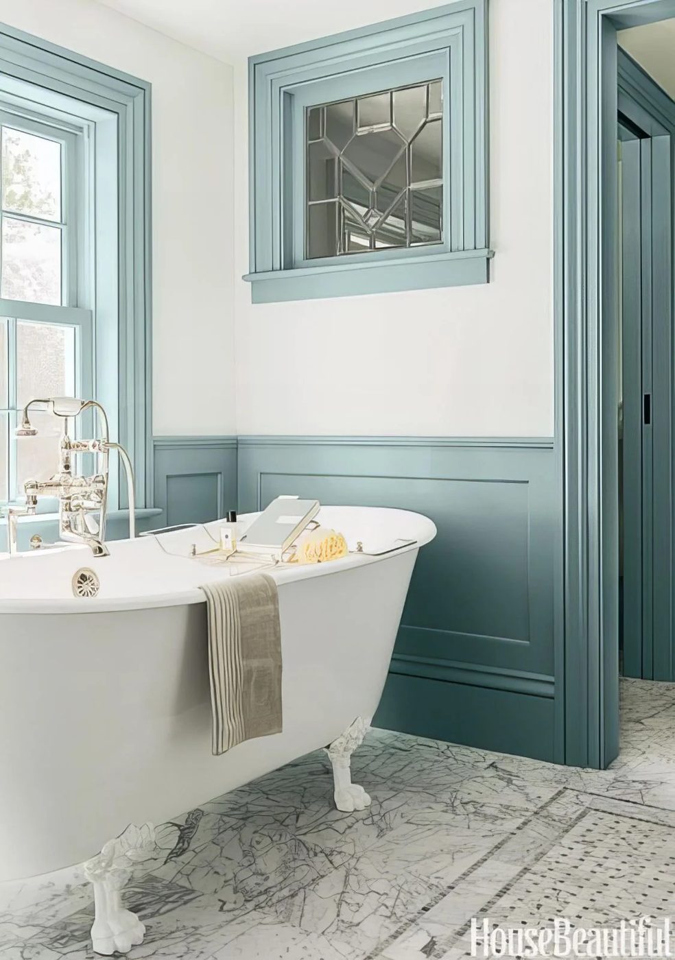 2 Blue Trim Bathroom Colored Trim White Walls 110819