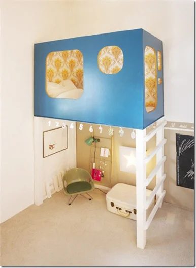 Madamoiselle Astuce Wallpapered Modern
