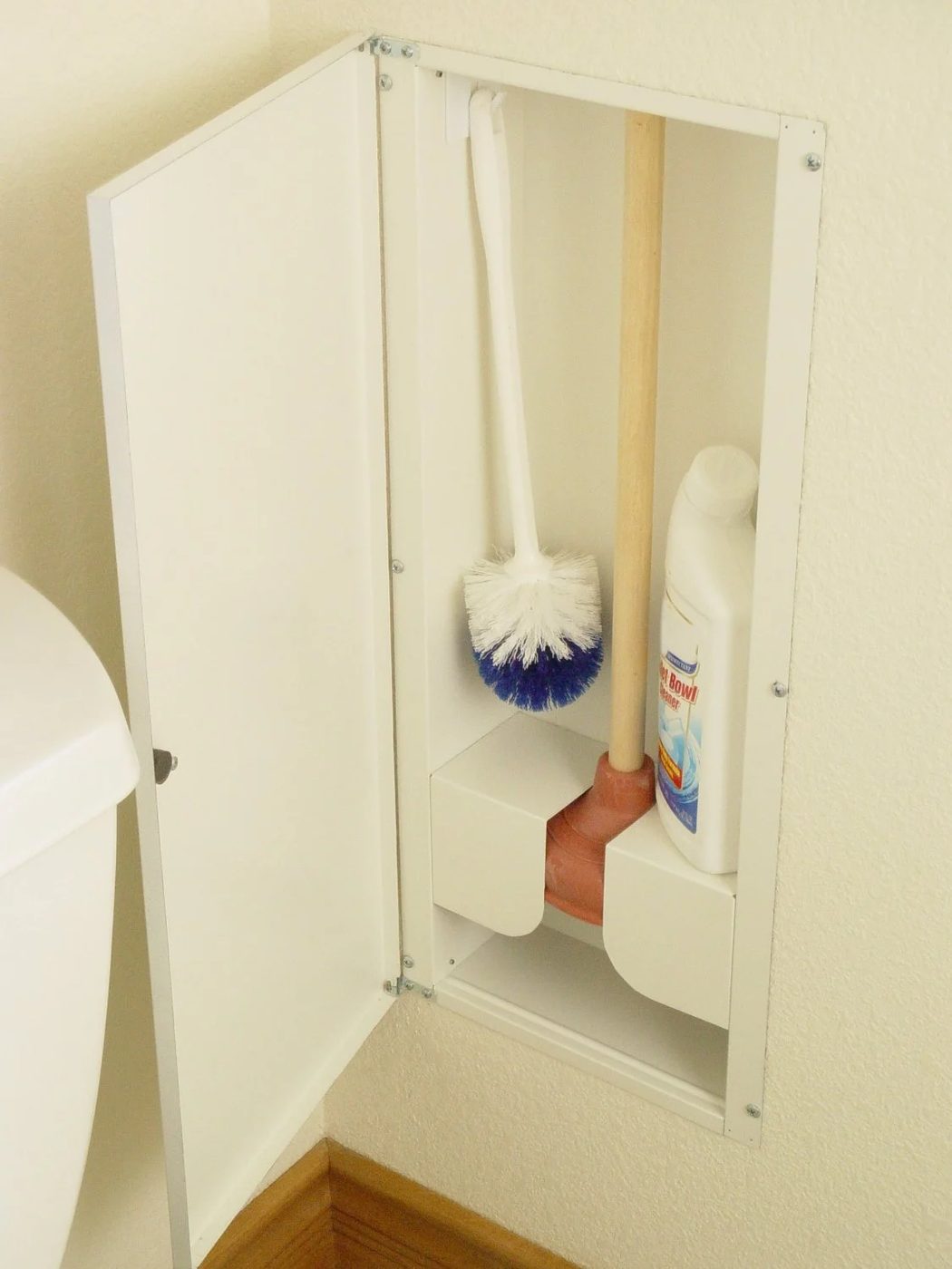 toilet plunger storage
