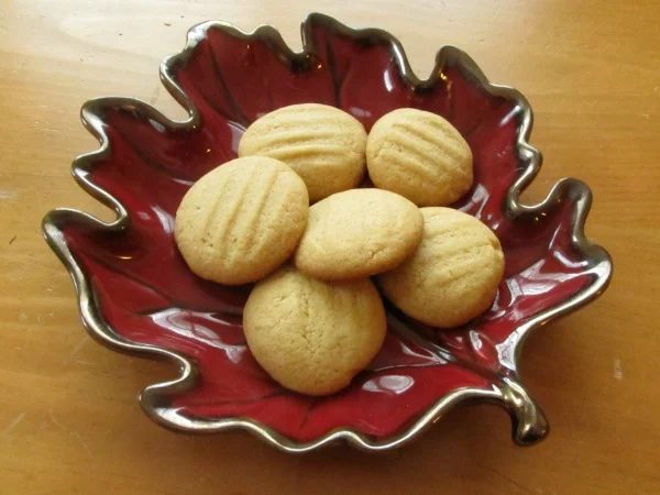 best cookie exchange recipes - brown butter cookies dipped in chocolate