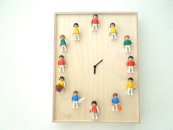 Figurine Clock