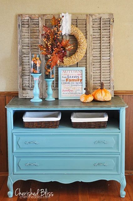 Faux Fall Mantel for Handmade Halloween Decoration options