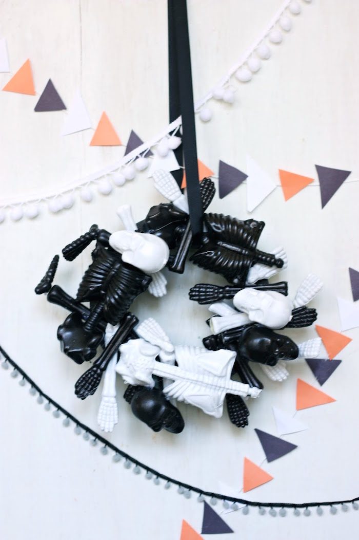 Halloween Skeleton Wreath