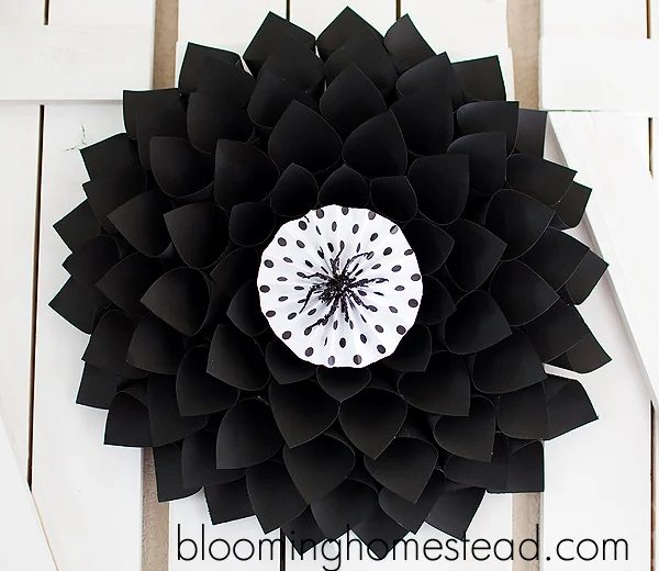 black halloween wreath