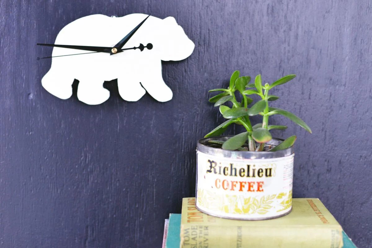 Here are 25 Handmade clock options for kids' rooms that range from adorable to ultra cool. You'll find a clock on this list that's well fitted for your kid's room! 25 Handmade Cloc
