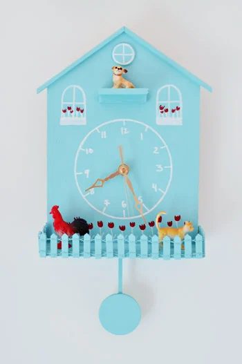 Here are 25 Handmade clock options for kids' rooms that range from adorable to ultra cool. You'll find a clock on this list that's well fitted for your kid's room! 25 Handmade Cloc