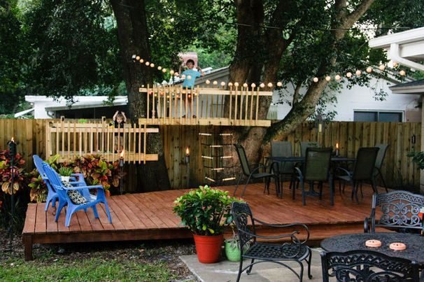 Summertime is well fitted for fort building. Elaborate or direct, kids love a great secret hideaway. Here are 25 Handmade forts for inspiration. 25 Handmade Forts to Build With You