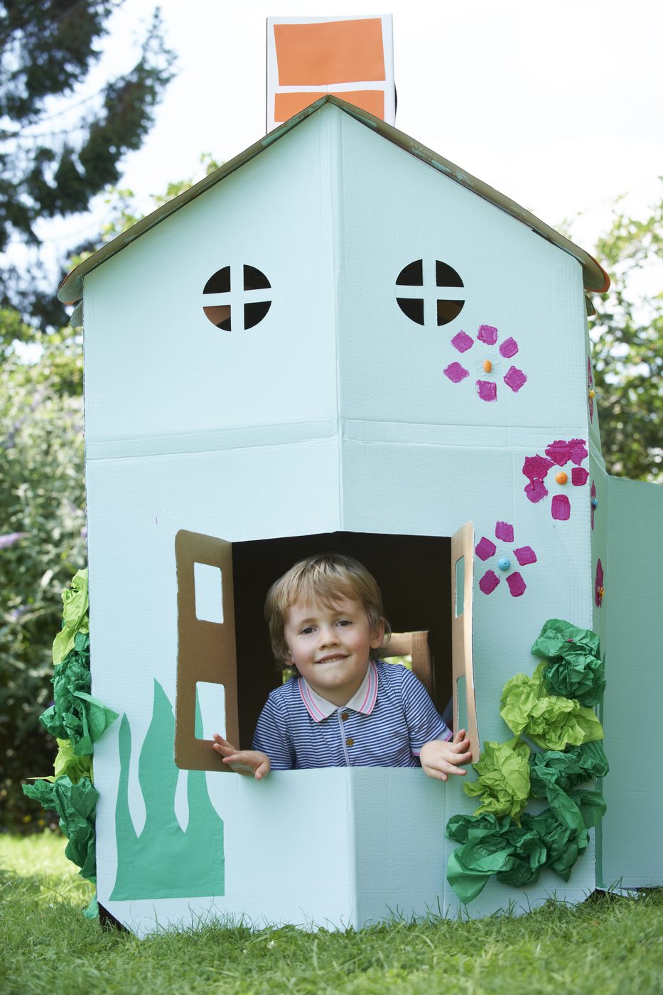 25 Handmade Forts to Build With Your Kids This Summer