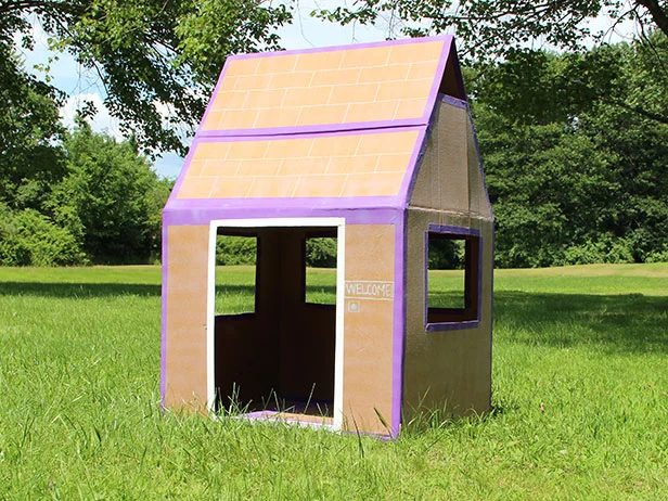 Summertime is well fitted for fort building. Elaborate or direct, kids love a great secret hideaway. Here are 25 Handmade forts for inspiration. 25 Handmade Forts to Build With You