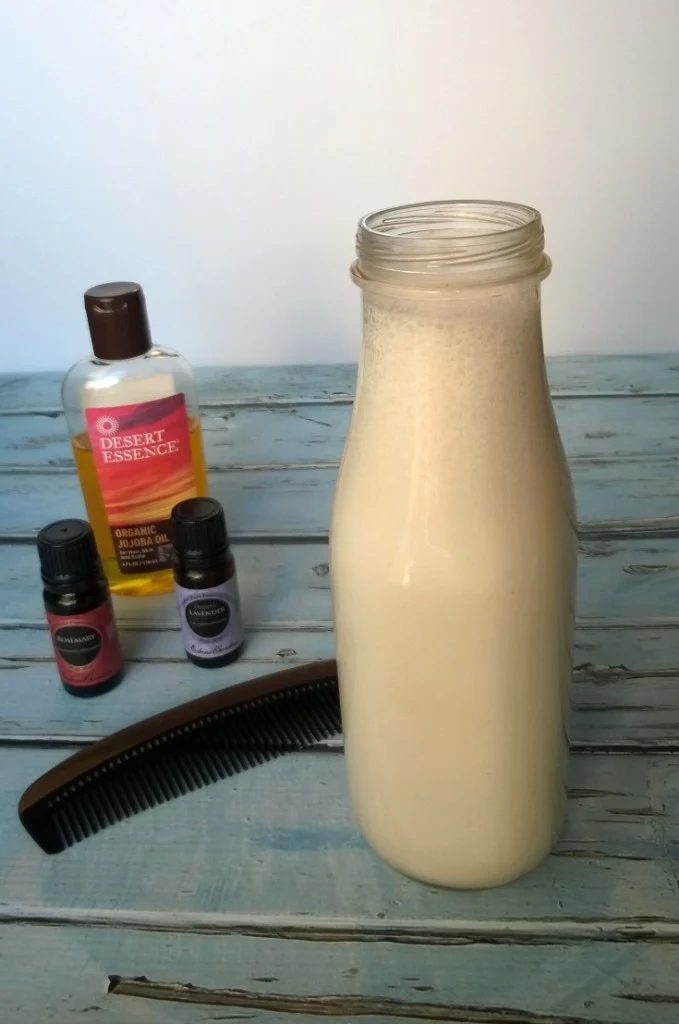 Skip the chemicals, high prices and tons of bottles, and make your own Handmade hair care products instead! It's easier than you think. Here are 25 we love! 25 Handmade Hair Care P