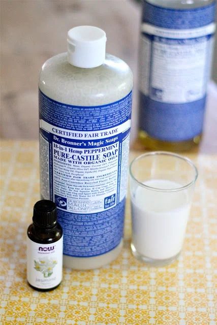 Skip the chemicals, high prices and tons of bottles, and make your own Handmade hair care products instead! It's easier than you think. Here are 25 we love! 25 Handmade Hair Care P