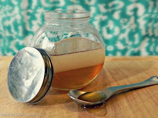 Skip the chemicals, high prices and tons of bottles, and make your own Handmade hair care products instead! It's easier than you think. Here are 25 we love! 25 Handmade Hair Care P