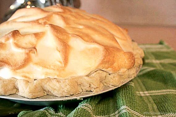 lewmon meringue pie lemon desserts @Bekob (1 of 1)