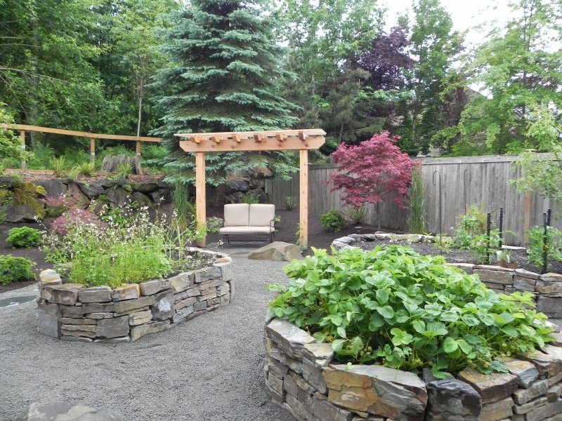 Dry Stacked Stone Beds