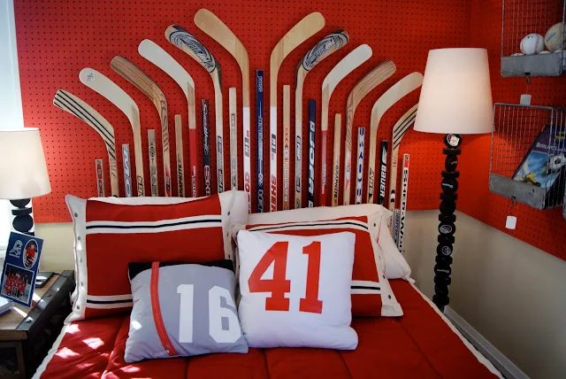 hockey-stick-headboard