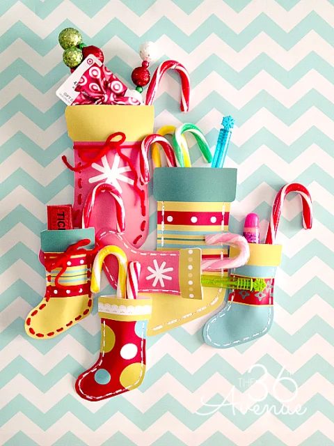 25 Free Colorful & Crafty Christmas Printables | Bekob.com