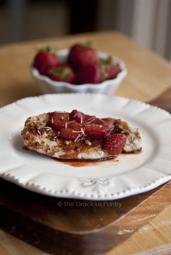 Strawberries are delicious when eaten whole, but there's so much more that you can do with strawberries! Read on to find fresh strawberry recipes! 25+ Fresh Strawberry Recipes via 