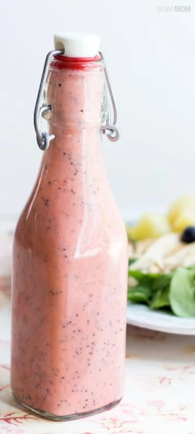Strawberries are delicious when eaten whole, but there's so much more that you can do with strawberries! Read on to find fresh strawberry recipes! 25+ Fresh Strawberry Recipes via 