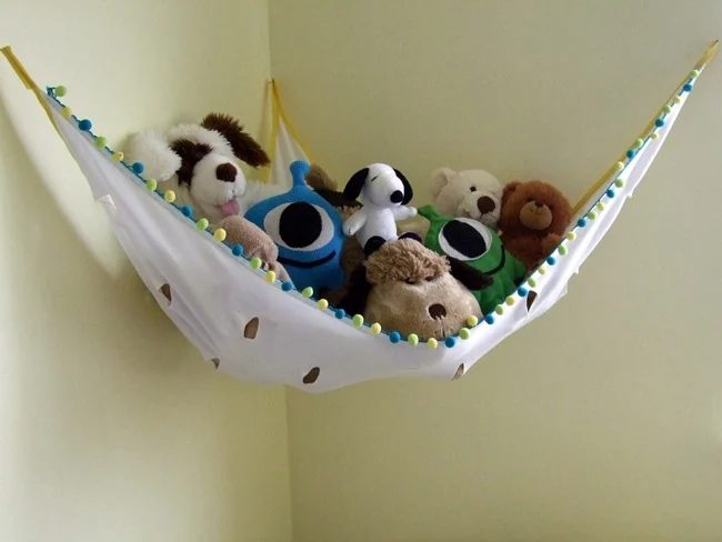 Toys are one thing that are hard to keep organized. Small pieces make it a bit of a job. If you need some inspiration try one of these 25 Fun Toy Storage options - Tipsaholic, #sto