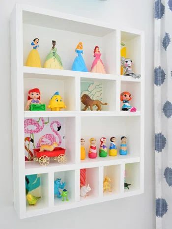 Toys are one thing that are hard to keep organized. Small pieces make it a bit of a job. If you need some inspiration try one of these 25 Fun Toy Storage options - Tipsaholic, #sto