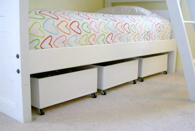 Toys are one thing that are hard to keep organized. Small pieces make it a bit of a job. If you need some inspiration try one of these 25 Fun Toy Storage options - Tipsaholic, #sto