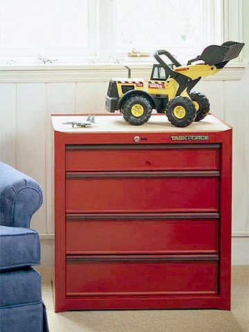 Toys are one thing that are hard to keep organized. Small pieces make it a bit of a job. If you need some inspiration try one of these 25 Fun Toy Storage options - Tipsaholic, #sto