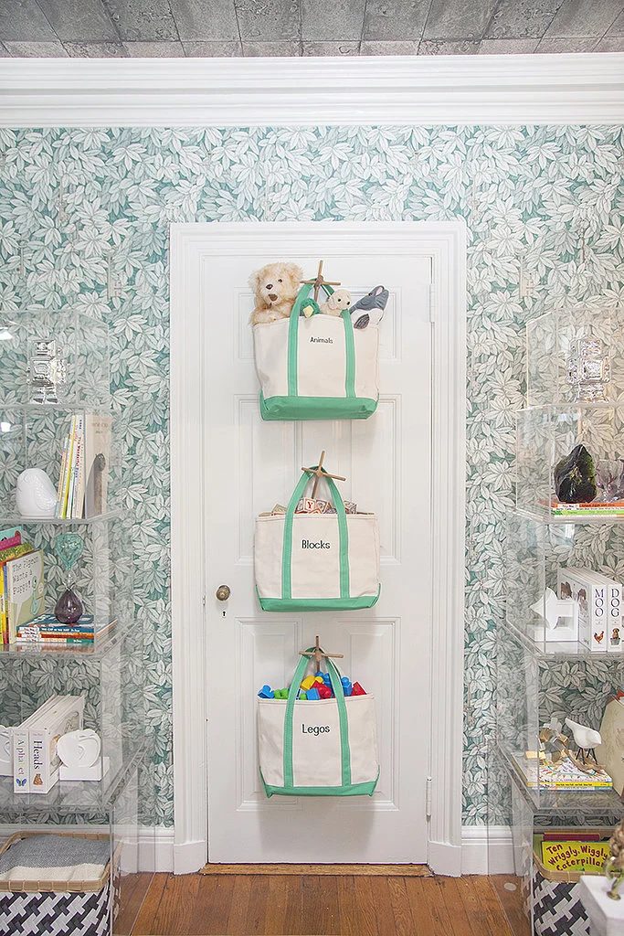 Toys are one thing that are hard to keep organized. Small pieces make it a bit of a job. If you need some inspiration try one of these 25 Fun Toy Storage options - Tipsaholic, #sto