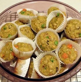 Cooking homemade snacks for pets is one way to show them how much we love them! Here are 25 homemade snacks for dogs, cats, birds, rabbits, and hamsters. Homemade Pet Treats via @t