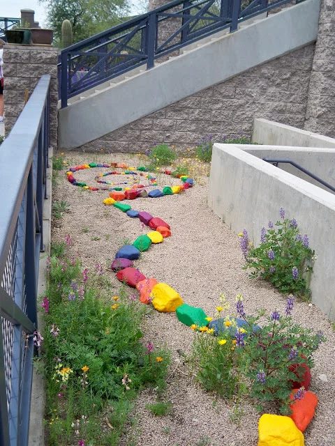 Involve your kids in your gardening this year, no matter how old they are. Here are 25 excellent options for gardening with kids, from toddlers to teenagers. 25 options for Gardeni