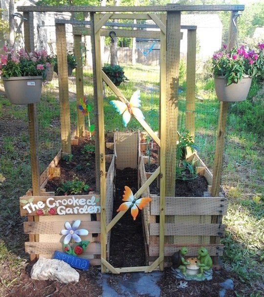 Involve your kids in your gardening this year, no matter how old they are. Here are 25 excellent options for gardening with kids, from toddlers to teenagers. 25 options for Gardeni