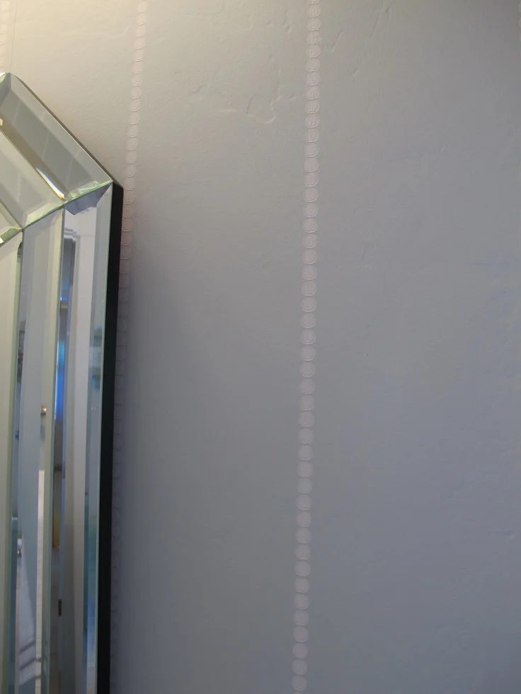 direct paint stamp look with round foam brush, creative interior painting options