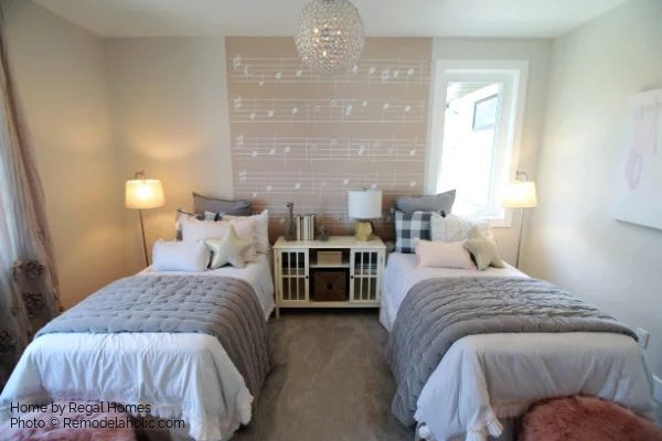 Wall Painting Design options For Kids Bedroom, Painted Sheet Music Accent Wall, Bekob SLPH18 H05
