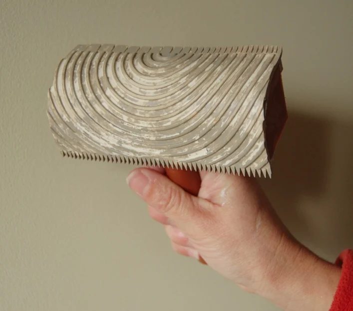 faux Bois tool for painting wood grain pattern, creative wall painting options